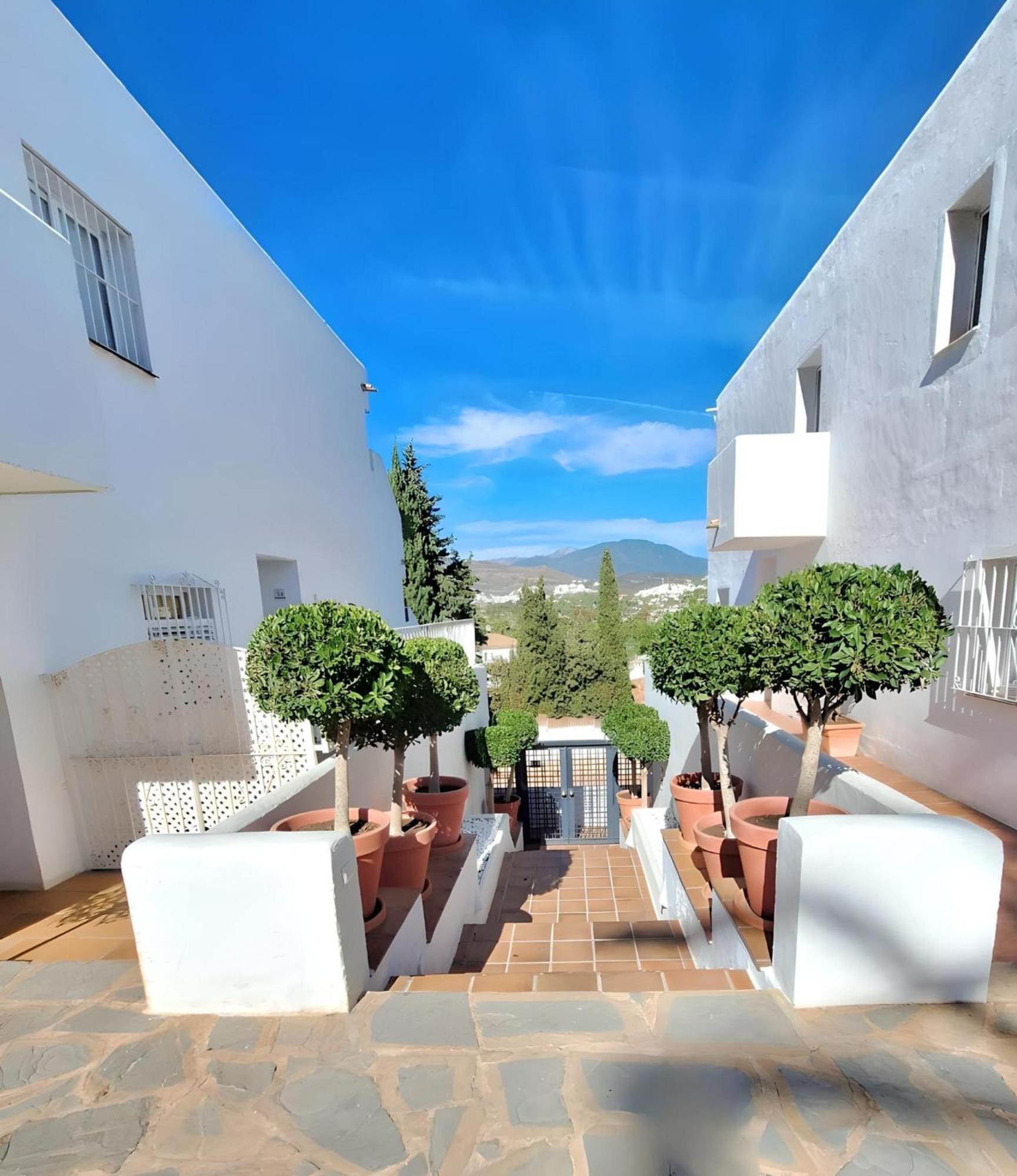 Gorgeous 2Br Apt. W/ Mountain View Puerto Banus Marbella Dış mekan fotoğraf