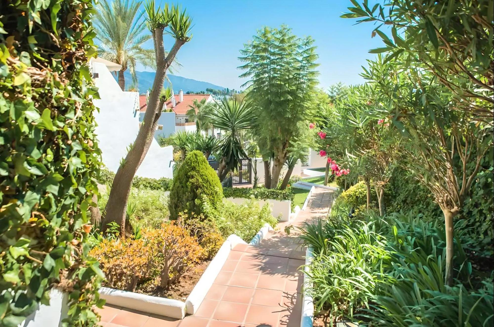 Gorgeous 2Br Apt. W/ Mountain View Puerto Banus Marbella Dış mekan fotoğraf